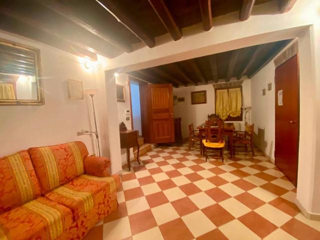 Villa Indipendente in affitto a La Favorita, Venezia