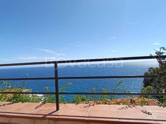 Villa Indipendente in affitto a Mortola Inferiore, Ventimiglia