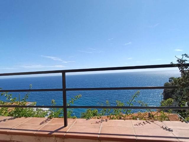 Villa Indipendente in affitto a Mortola Inferiore, Ventimiglia
