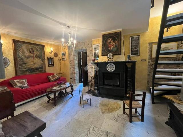 Villa Indipendente in affitto a Veroli, Lazio