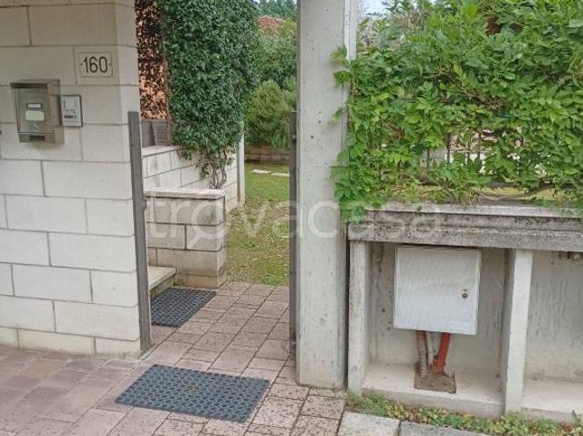 Villa Indipendente in affitto a Sud-Ovest, Brenzone