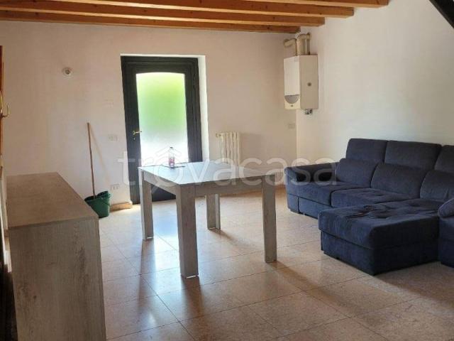 Villa Indipendente in affitto a Quinto di Valpantena, Verona