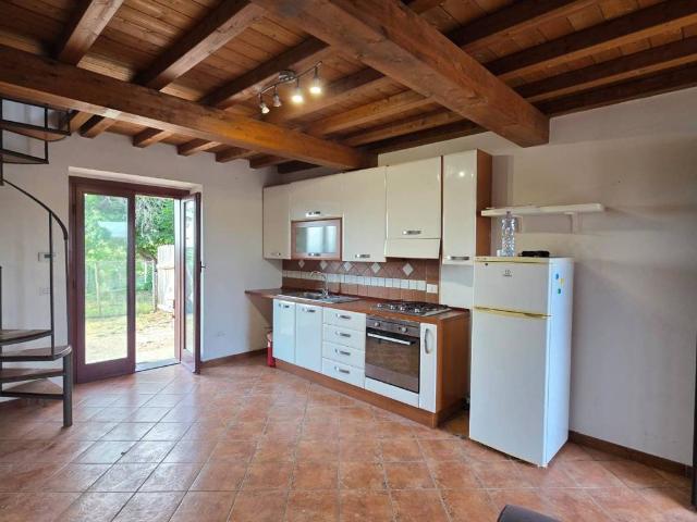 Villa Indipendente in affitto a Giardino, Vetralla