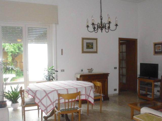 Villa Indipendente in affitto a Viareggio, Toscana