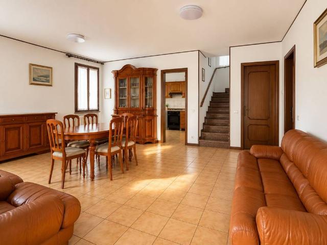 Villa Indipendente in affitto a Carmignano Di Brenta, Veneto