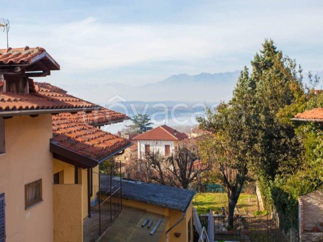 Villa Indipendente in affitto a Piemonte, Biella