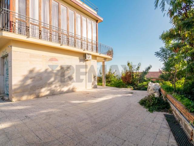 Villa Indipendente in affitto a Ficarazzi, Aci Castello