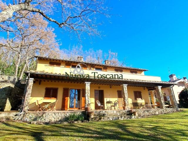 Villa Indipendente in affitto a Palazzo Del Pero, Toscana