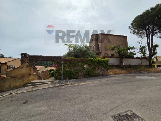 Villa Indipendente in affitto a Augusta, Sicilia