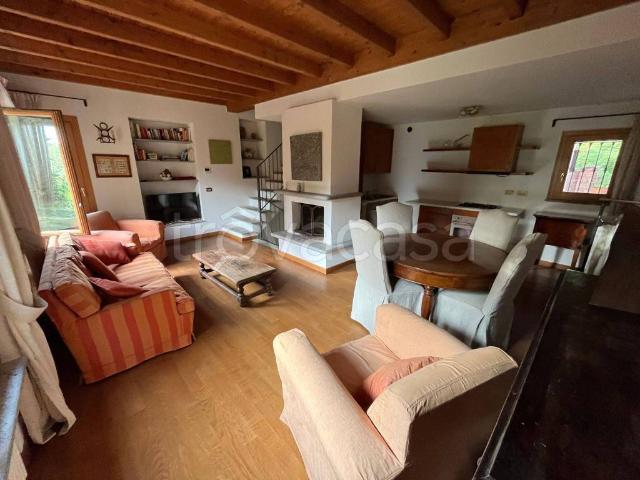 Villa Indipendente in affitto a Piemonte, Novara