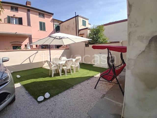 Villa Indipendente in affitto a Marina di Cecina, Cecina