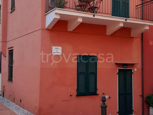 Villa Indipendente in affitto a Finale Ligure, Liguria