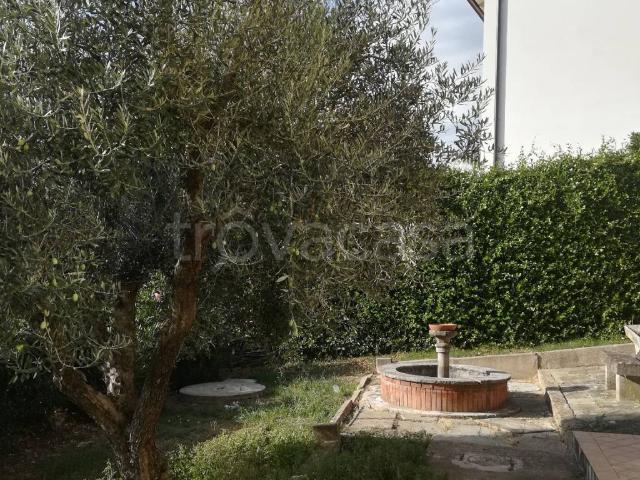 Villa Indipendente in affitto a Montemurlo, Toscana