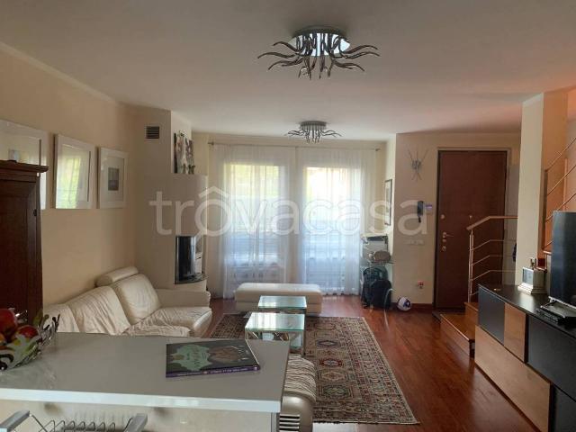 Villa Indipendente in affitto a Orio Al Serio, Lombardia