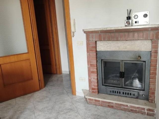 Villa Indipendente in affitto a Parolise, Campania