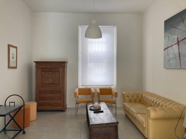 Villa Indipendente in affitto a Centro Storico, Marche