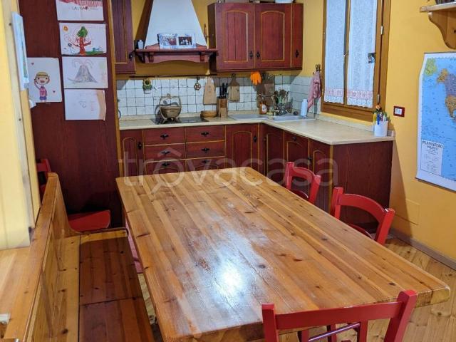 Villa Indipendente in affitto a Roncà, Veneto