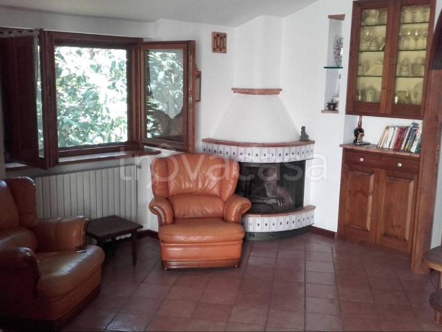 Villa Indipendente in affitto a San Demetrio Nei Vestini, Abruzzo