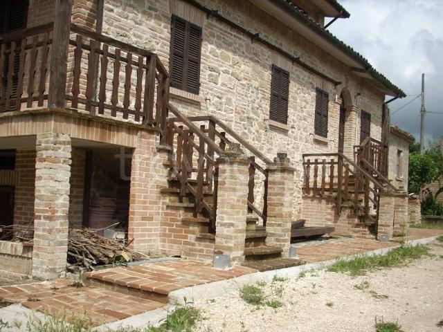 Villa Indipendente in affitto a Marche, Macerata