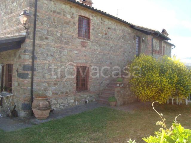 Villa Indipendente in affitto a Acquapendente, Lazio