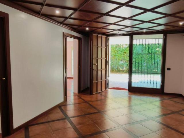 Villa Indipendente in vendita a Abano Terme Bagni, Veneto