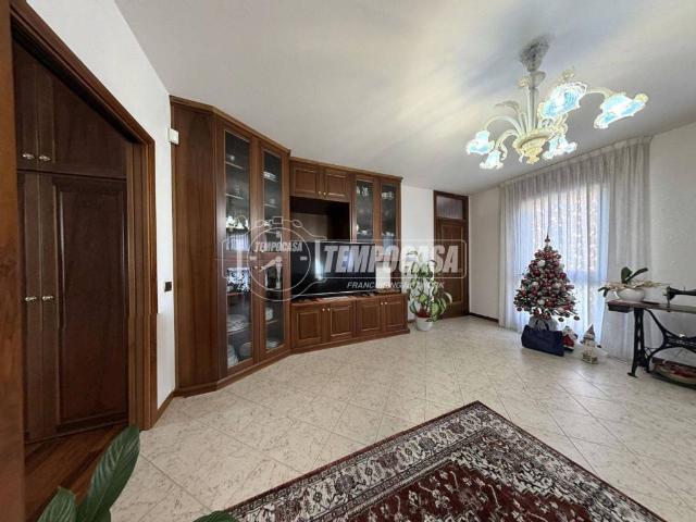 Villa Indipendente in vendita a Giarre, Abano Terme Bagni