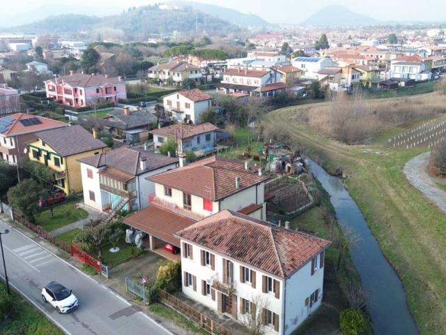 Villa Indipendente in vendita a Abano Terme Bagni, Veneto