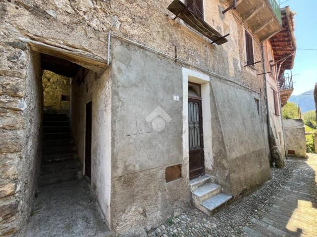 Villa Indipendente in vendita a Abbadia Lariana, Lombardia