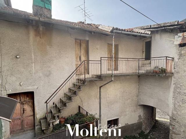 Villa Indipendente in vendita a Abbadia Lariana, Lombardia
