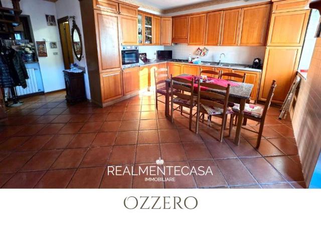 Villa Indipendente in vendita a Abbiategrasso, Lombardia