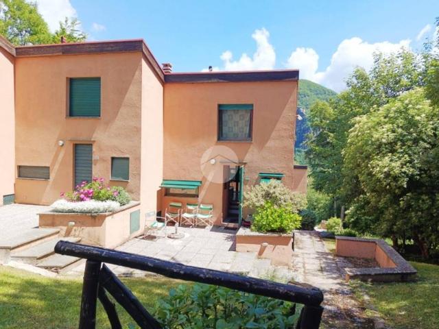 Villa Indipendente in vendita a Abetone Cutigliano, Pian Di Novello
