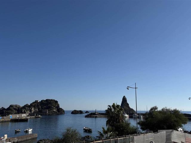 Palazzo in vendita a Aci Castello, Sicilia