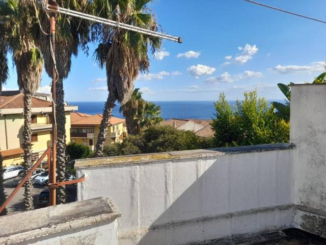 Villa Indipendente in vendita a Ficarazzi, Aci Castello