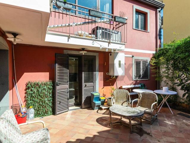 Villa Indipendente in vendita a San Nicolò, Aci Catena