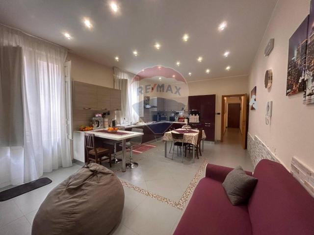 Villa Indipendente in vendita a Aci Santa Lucia, Aci Catena
