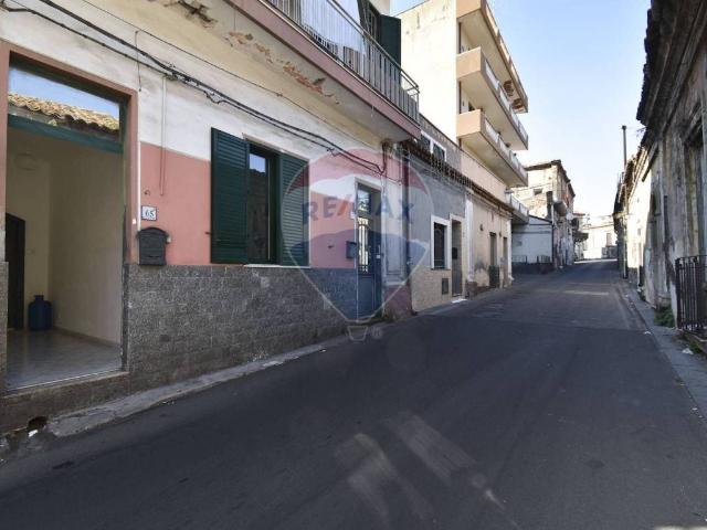 Villa Indipendente in vendita a Aci Catena, Sicilia