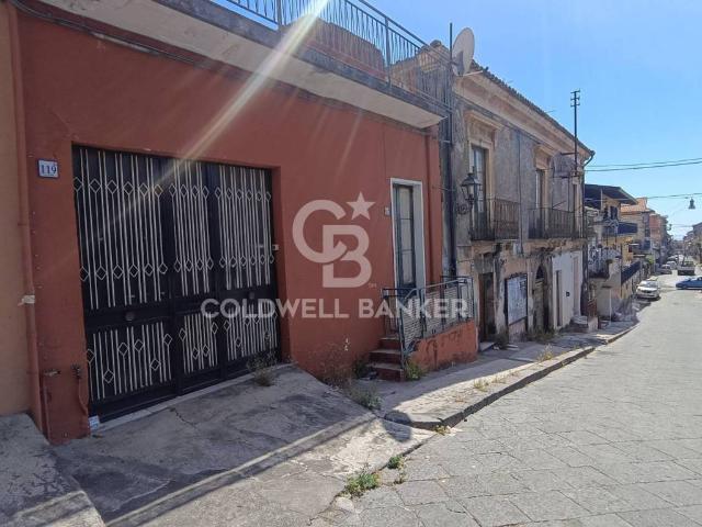 Villa Indipendente in vendita a Aci Santa Lucia, Aci Catena