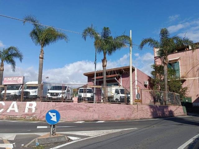 Villa Indipendente in vendita a Aci Sant'antonio, Sicilia