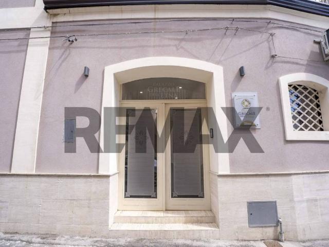 Villa Indipendente in vendita a Aci Sant'antonio, Sicilia