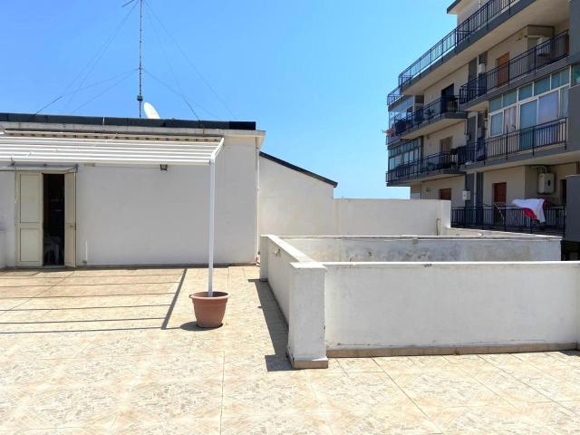 Villa Indipendente in vendita a Acireale, Sicilia