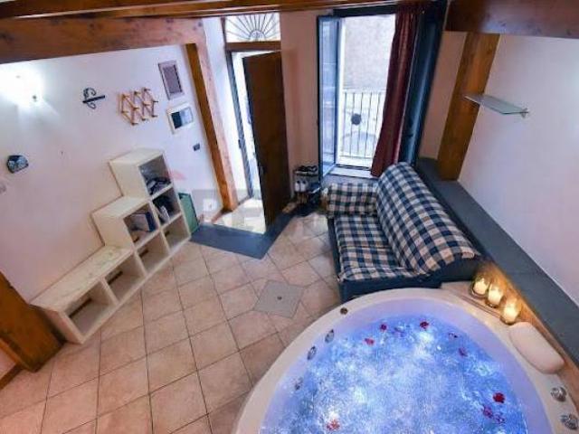 Villa Indipendente in vendita a Acireale, Sicilia