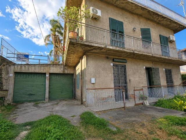 Villa Indipendente in vendita a Capomulini, Acireale