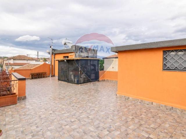 Villa Indipendente in vendita a Acireale, Sicilia