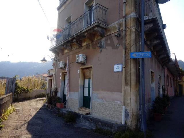 Villa Indipendente in vendita a Acireale, Sicilia