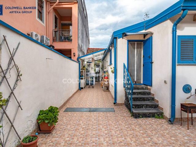 Villa Indipendente in vendita a Pozzillo, Acireale