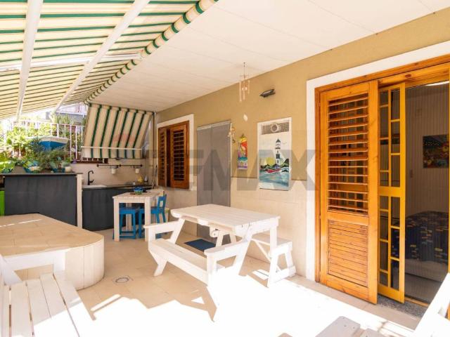 Villa Indipendente in vendita a Acireale, Sicilia