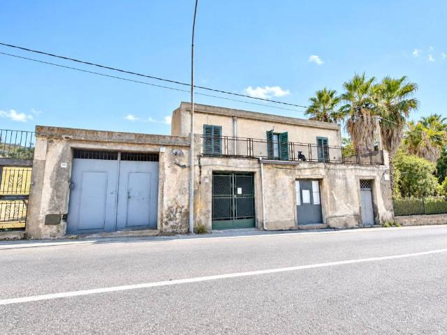 Villa Indipendente in vendita a Mangano, Acireale