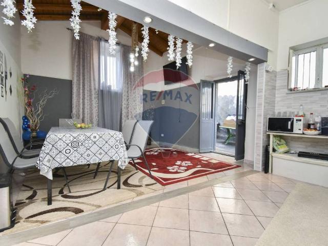 Villa Indipendente in vendita a Acireale, Sicilia