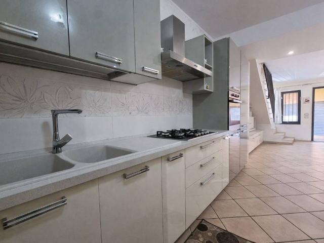 Villa Indipendente in vendita a Acireale, Sicilia