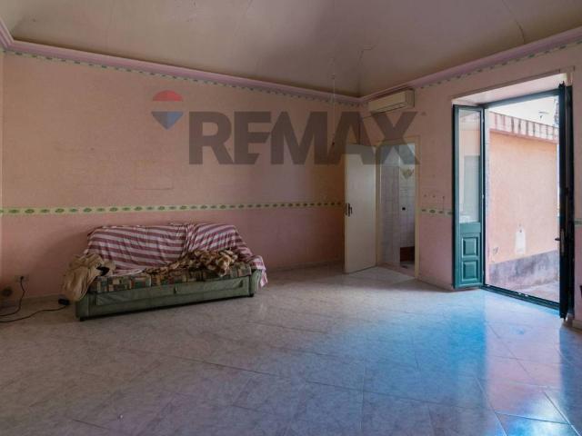 Villa Indipendente in vendita a Acireale, Sicilia